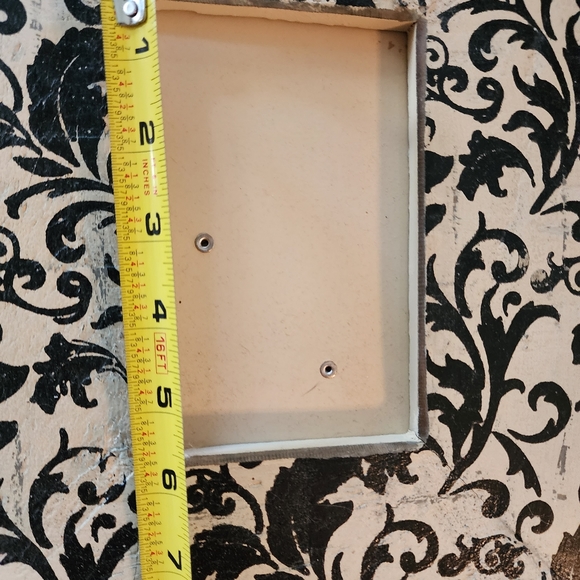 2-Pier 1 Black & White Frames 12"x10". Actual picture space size 4"x6" - Picture 7 of 7